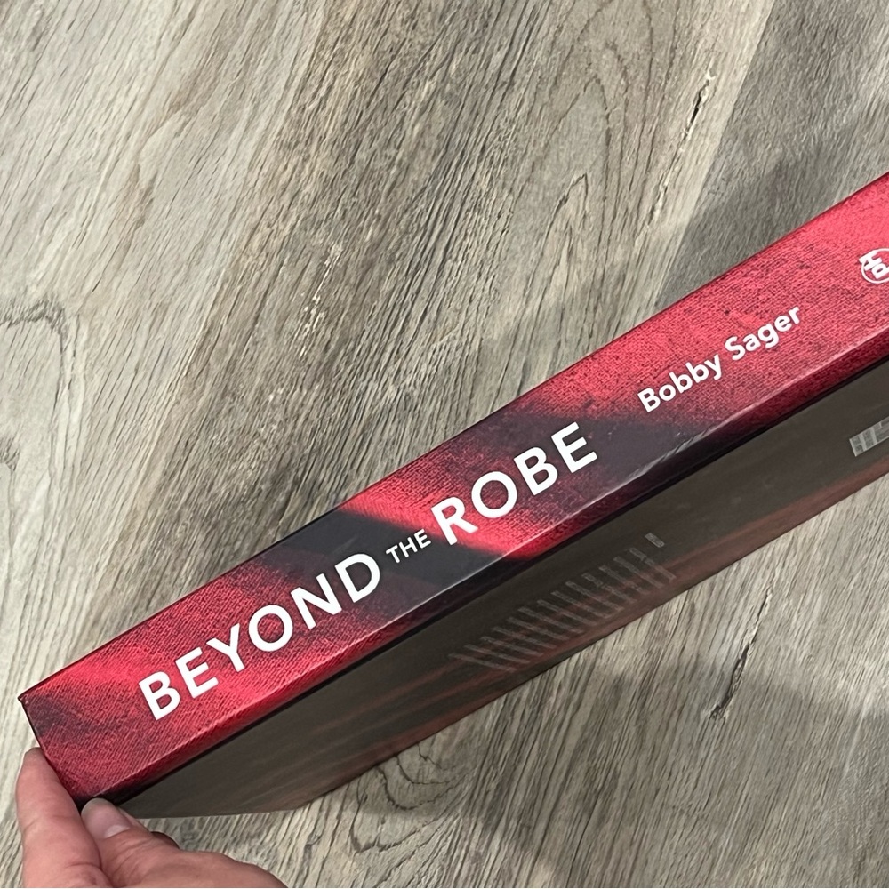 Beyond The Robe - Coffee Table Book - Picture 6 of 6